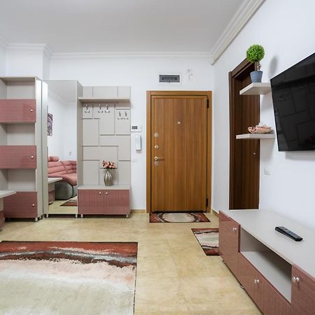 Lake Apartments Solid Mamaia Exterior foto