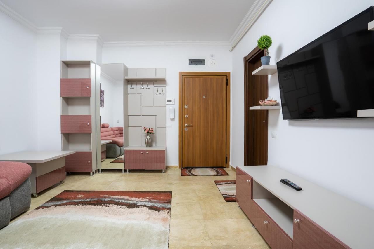 Lake Apartments Solid Mamaia Exterior foto