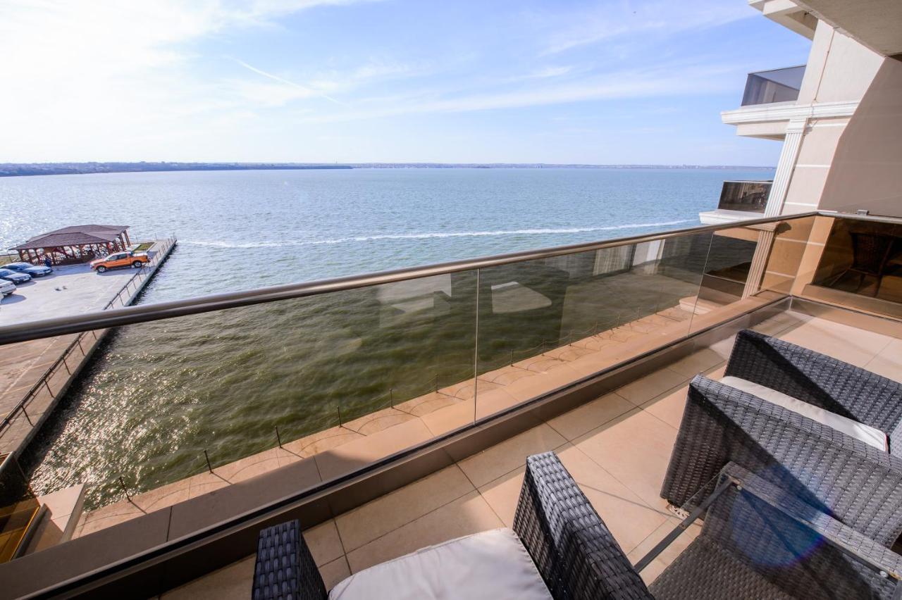 Lake Apartments Solid Mamaia Exterior foto